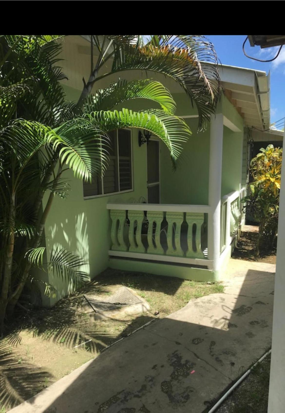 Andre'S Guest House เนกริล ภายนอก รูปภาพ